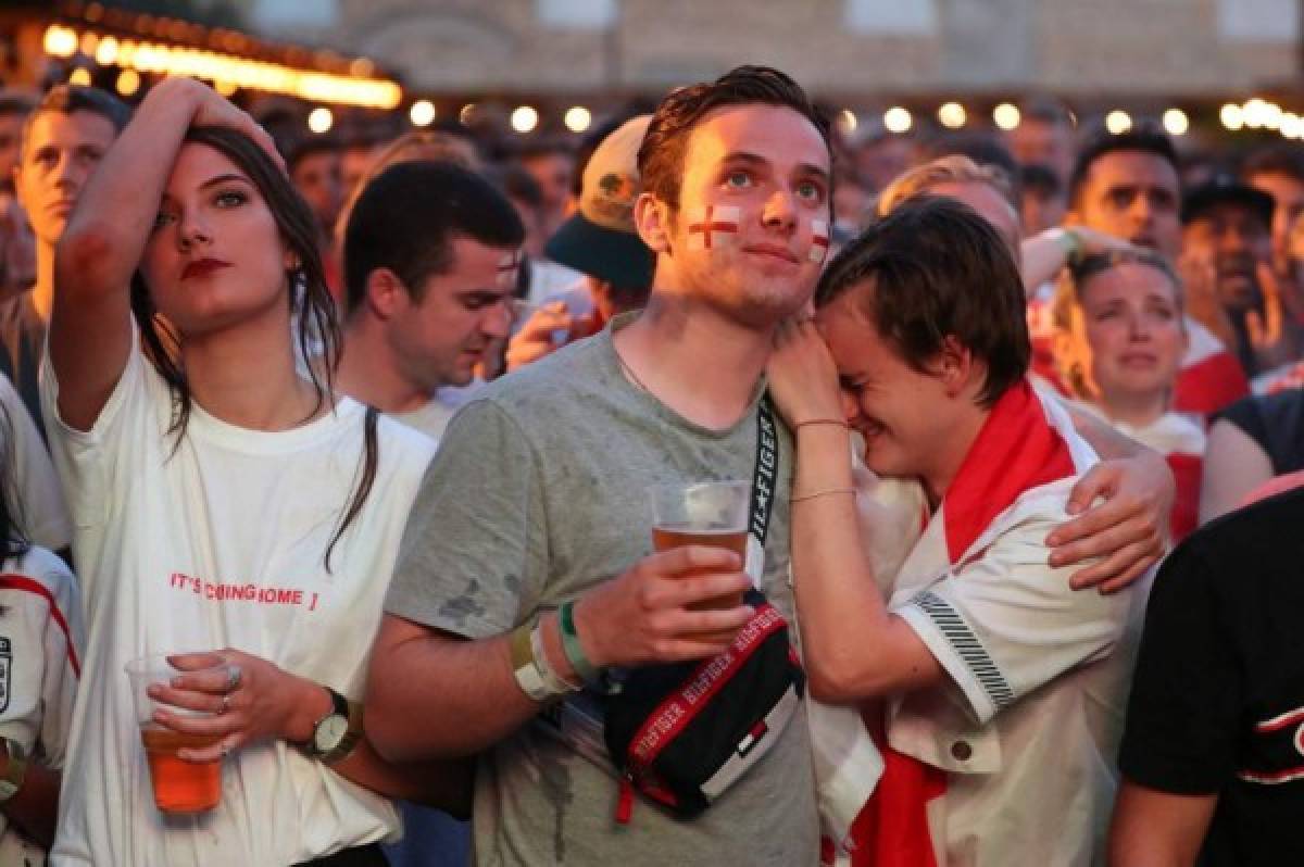 La tristeza y desilusión de Inglaterra; croatas celebraron con fotógrafo salvadoreño