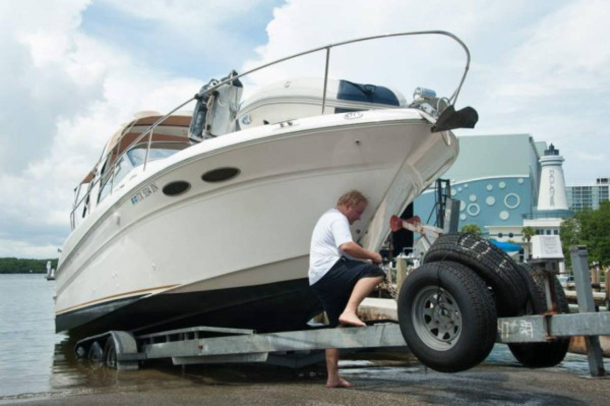 Caos y preocupación en La Florida por llegada del huracán Irma