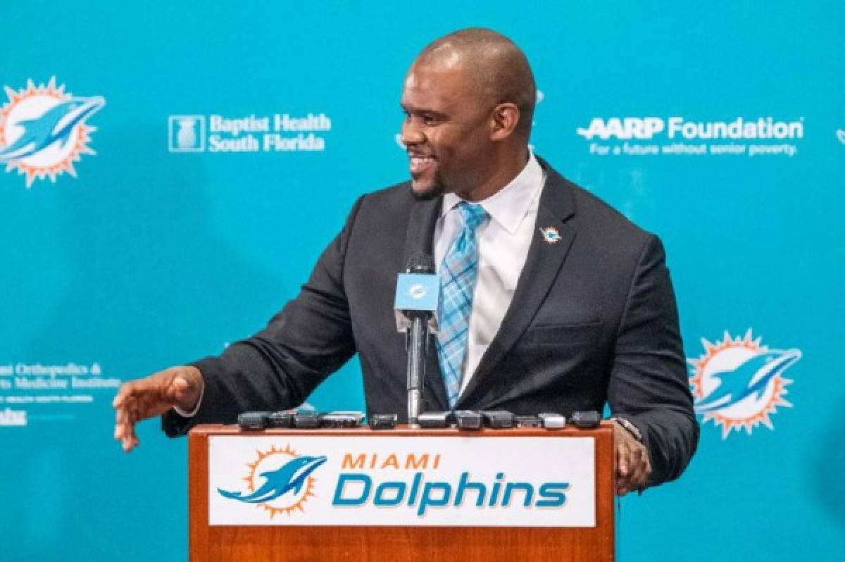 Fotos: Así fue presentado el hondureño Brian Flores como entrenador de Miami Dolphins