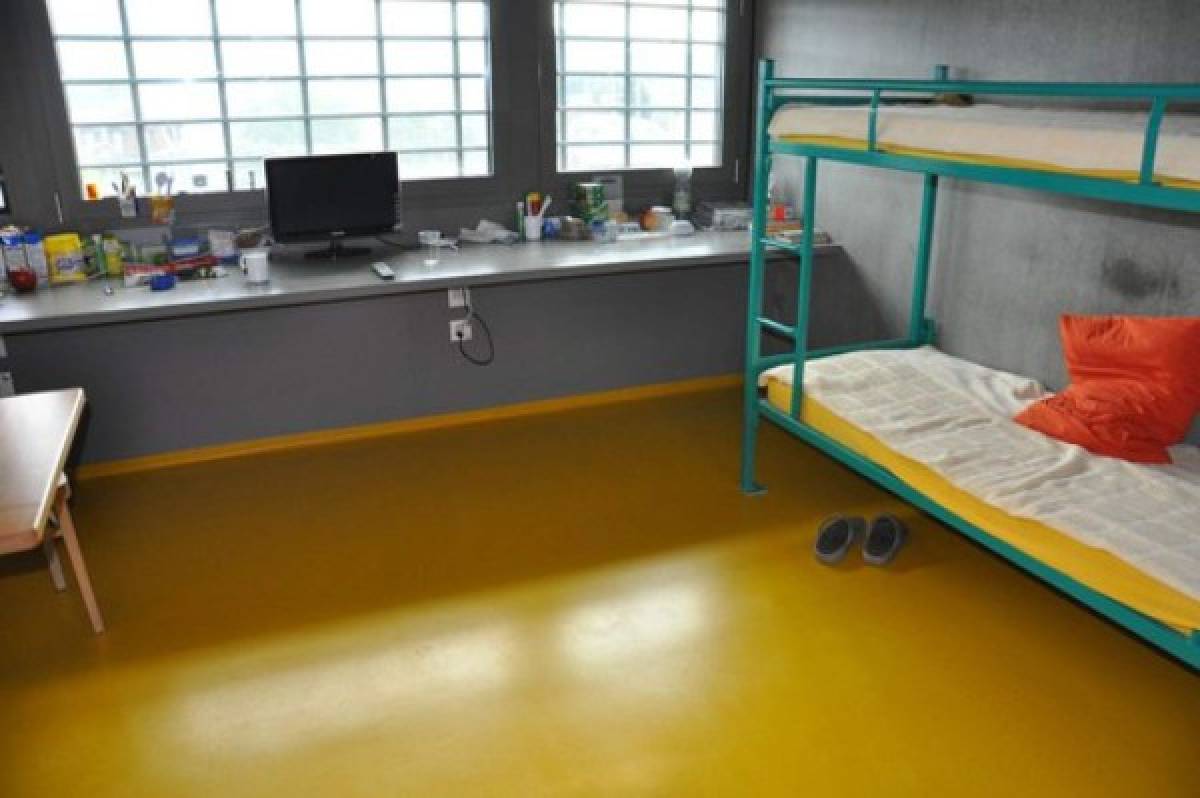 Alfredo Hawit está en una celda de 12 metros cuadrados en Suiza