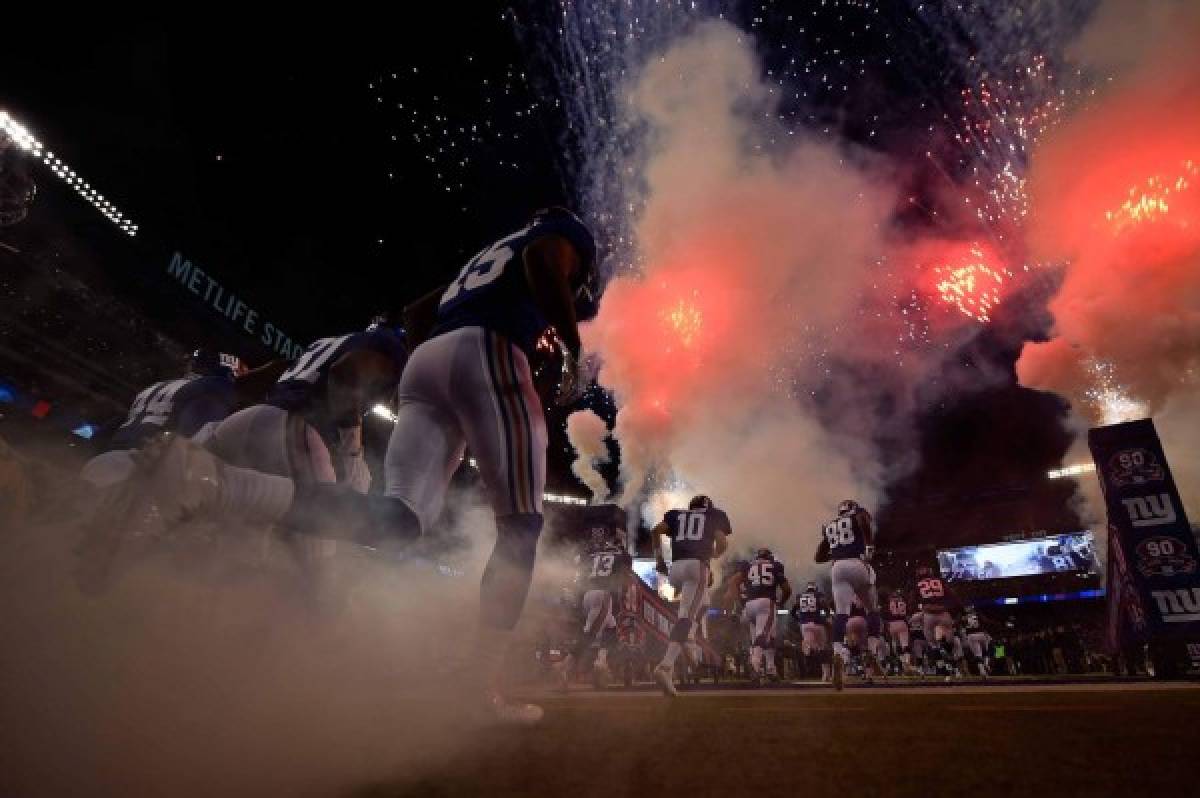 Impresionante show en el MetLife Stadium previo al juego Gigantes de Nueva York contra Indianapolis Colts.
