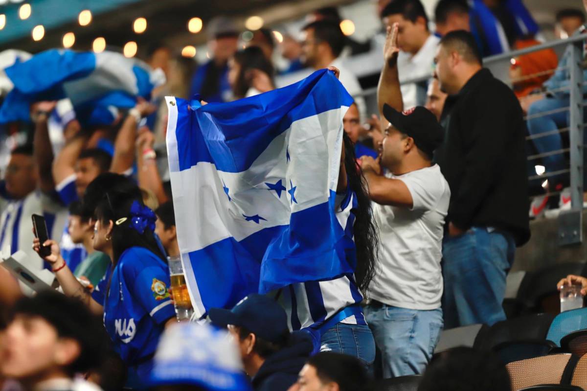 FOTOS: El principiante en la Selección de Honduras, los sacrificados y ambientazo en Houston con los salvadoreños