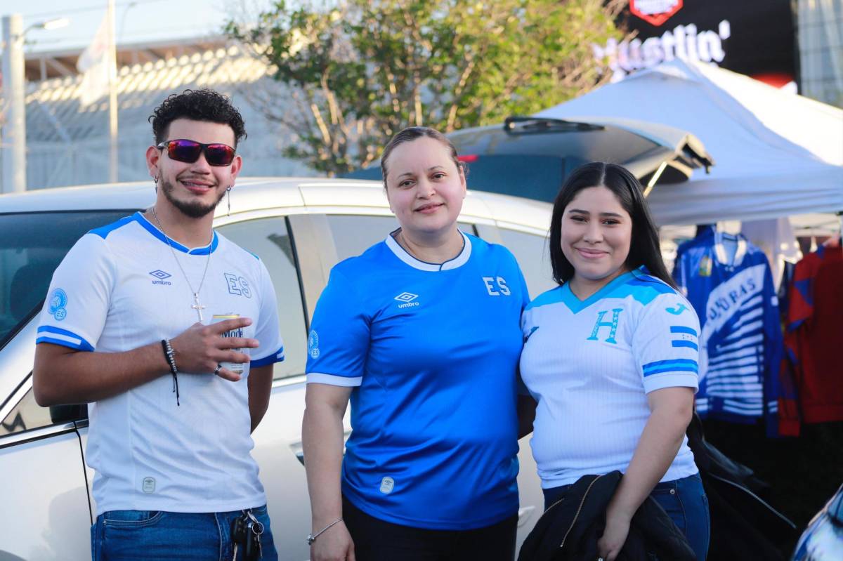 FOTOS: El principiante en la Selección de Honduras, los sacrificados y ambientazo en Houston con los salvadoreños