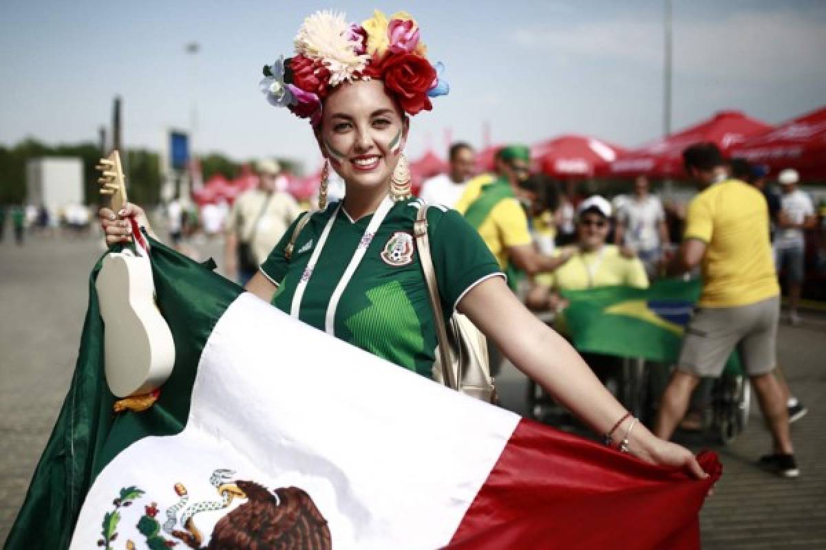 COLOR: El hombre araña y las chicas lindas de México y Brasil acaparan las miradas