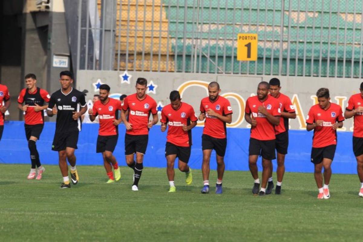 FOTOS: La 'pelea” entre Moreira y Galvaliz; el invitado al entreno de Olimpia