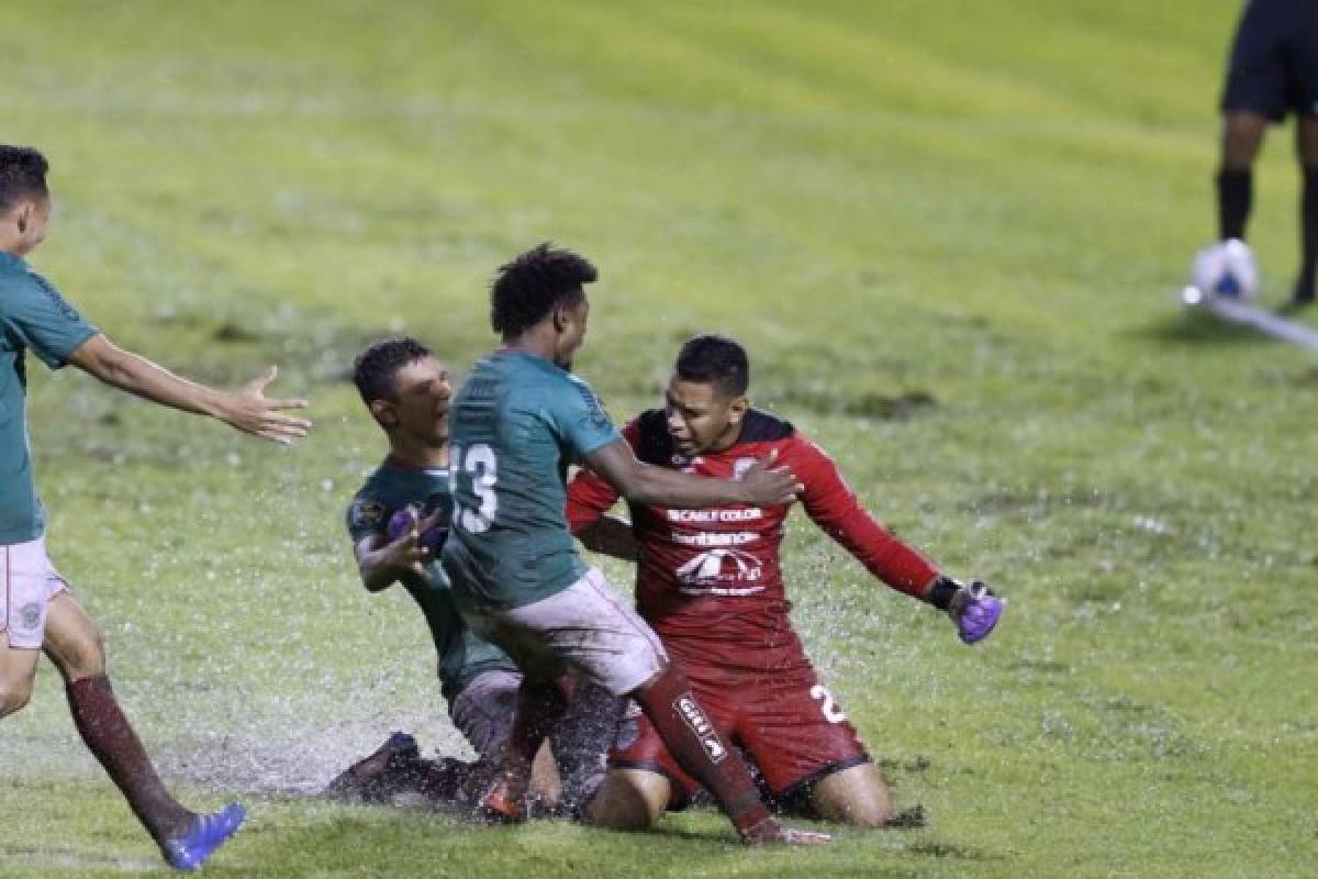 MarathÃ³n vs El Antigua Guatemala FC octavos de final Liga Concacaf 2020- MarathÃ³n vence a Antigua y avanza a cuartos de la Liga Concacaf - MarathÃ³n eliminÃ³ al Antigua por la Liga Concacaf: 1-1 en los 90&#39; y 4-3 en penales- Antigua empezÃ³ ganando el partido, pero MarathÃ³n lo empatÃ³ y luego lo ganÃ³ en los penales para clasificarse a cuartos de final de la Liga Concacaf.-