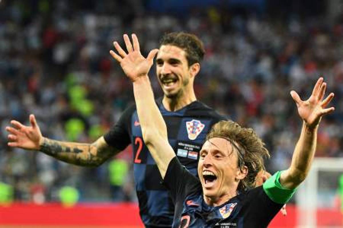 Croatia's midfielder Luka Modric celebrates after scoring their second goal during the Russia 2018 World Cup Group D football match between Argentina and Croatia at the Nizhny Novgorod Stadium in Nizhny Novgorod on June 21, 2018. / AFP PHOTO / Johannes EISELE / RESTRICTED TO EDITORIAL USE - NO MOBILE PUSH ALERTS/DOWNLOADS