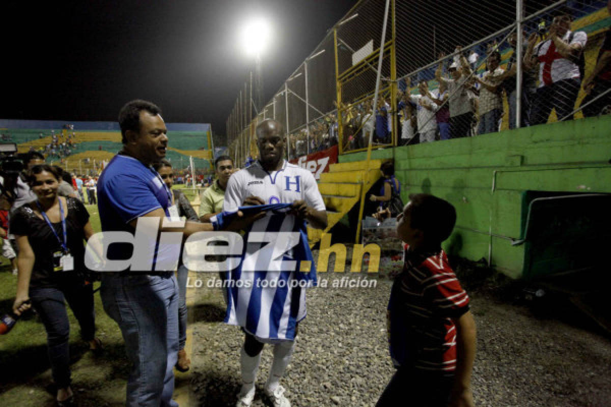 'El Rey' David se retiró del fútbol en un partido en el Morazán.