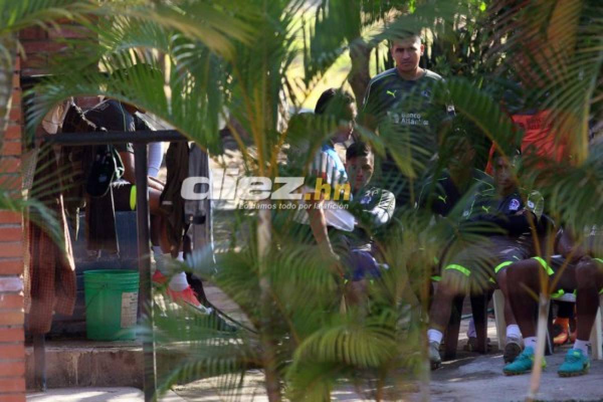 ¡Puso las cosas claras! Así fue el primer entreno de Nahún Espinoza con Olimpia