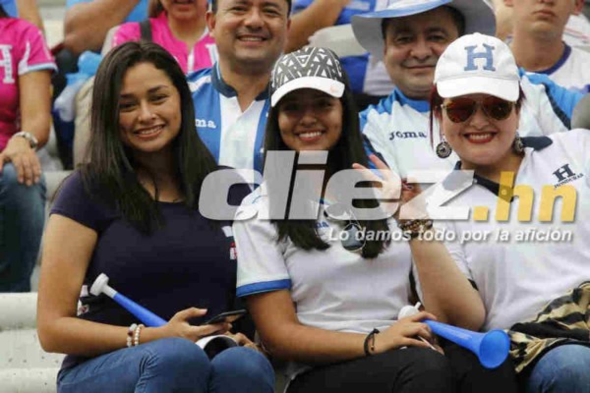 ¡PRECIOSURAS! Las encantadoras damas en el juego de Honduras-Australia