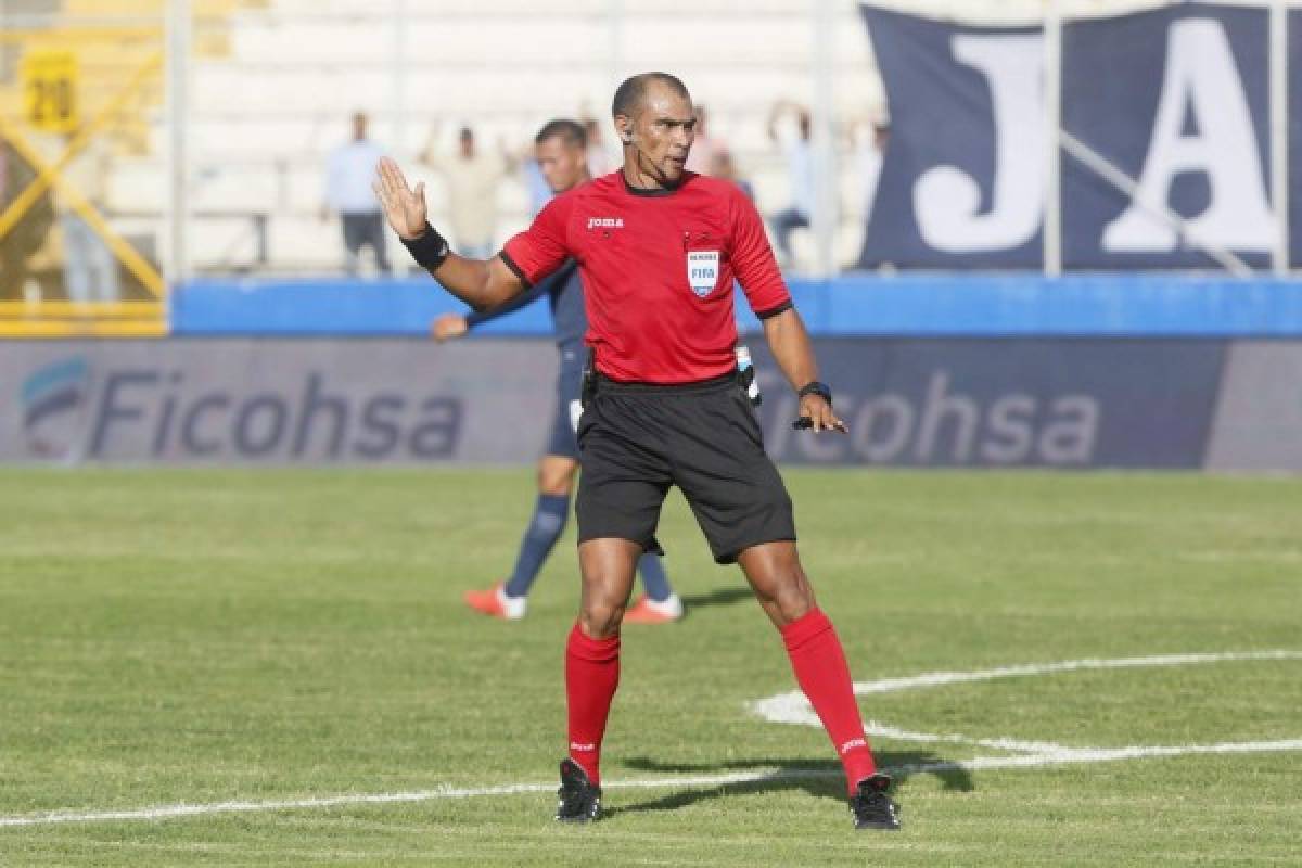 Óscar Moncada será el árbitro para el clásico Marathón-Olimpia este domingo