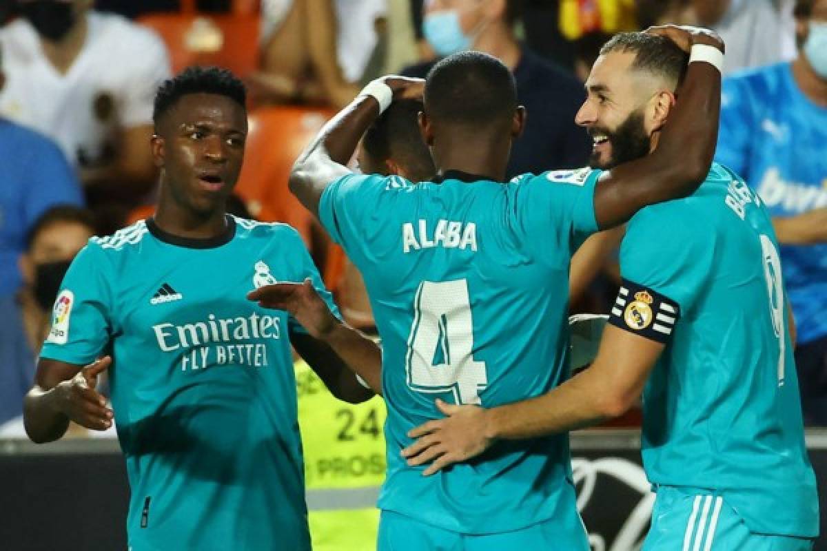 Vinicius y Benzema remontan ante el Valencia en Mestalla y el Real Madrid sigue líder en España