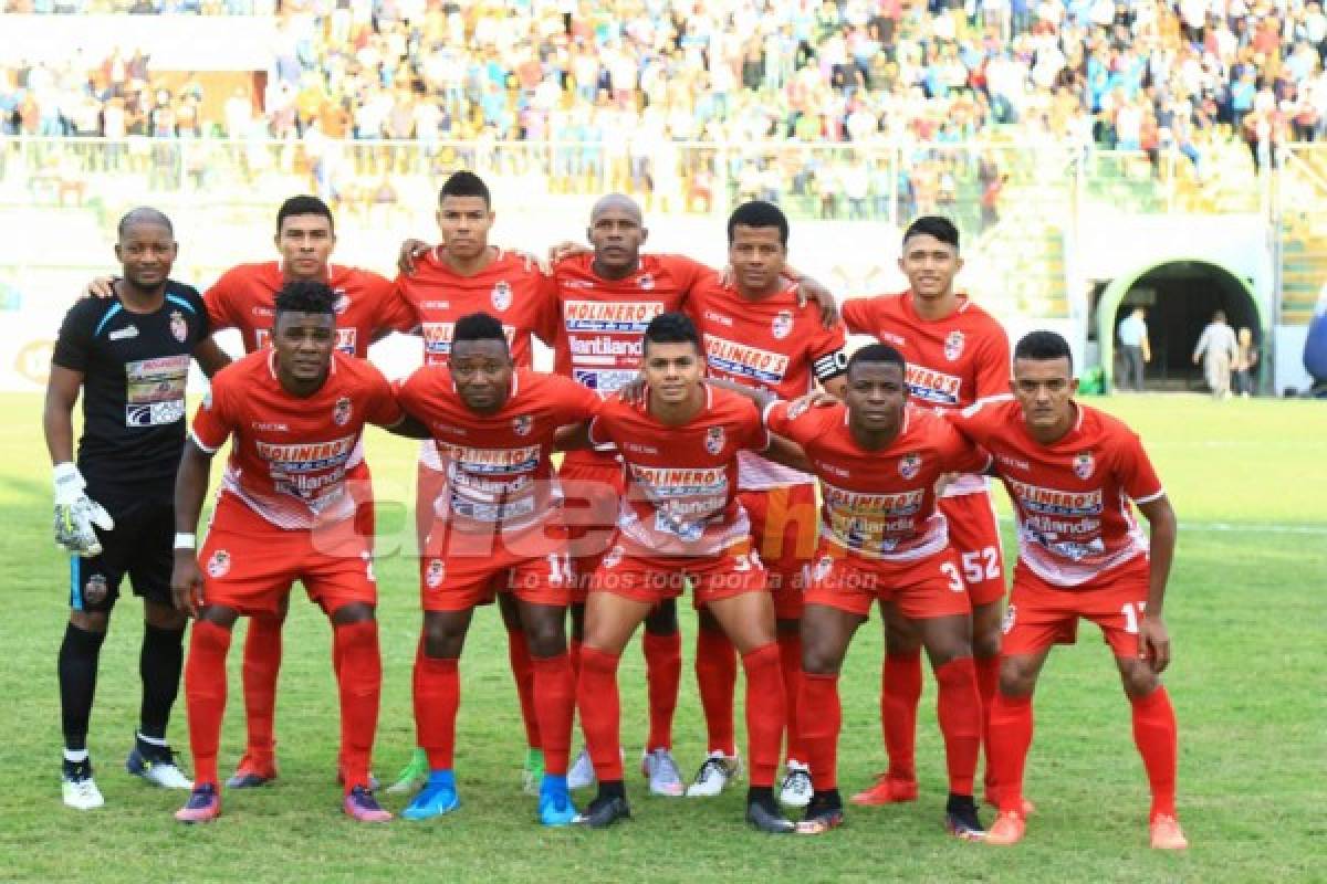 AMBIENTE: Homenaje a Juan Carlos García, Wilson y Chirinos destacan en inicio del Clausura