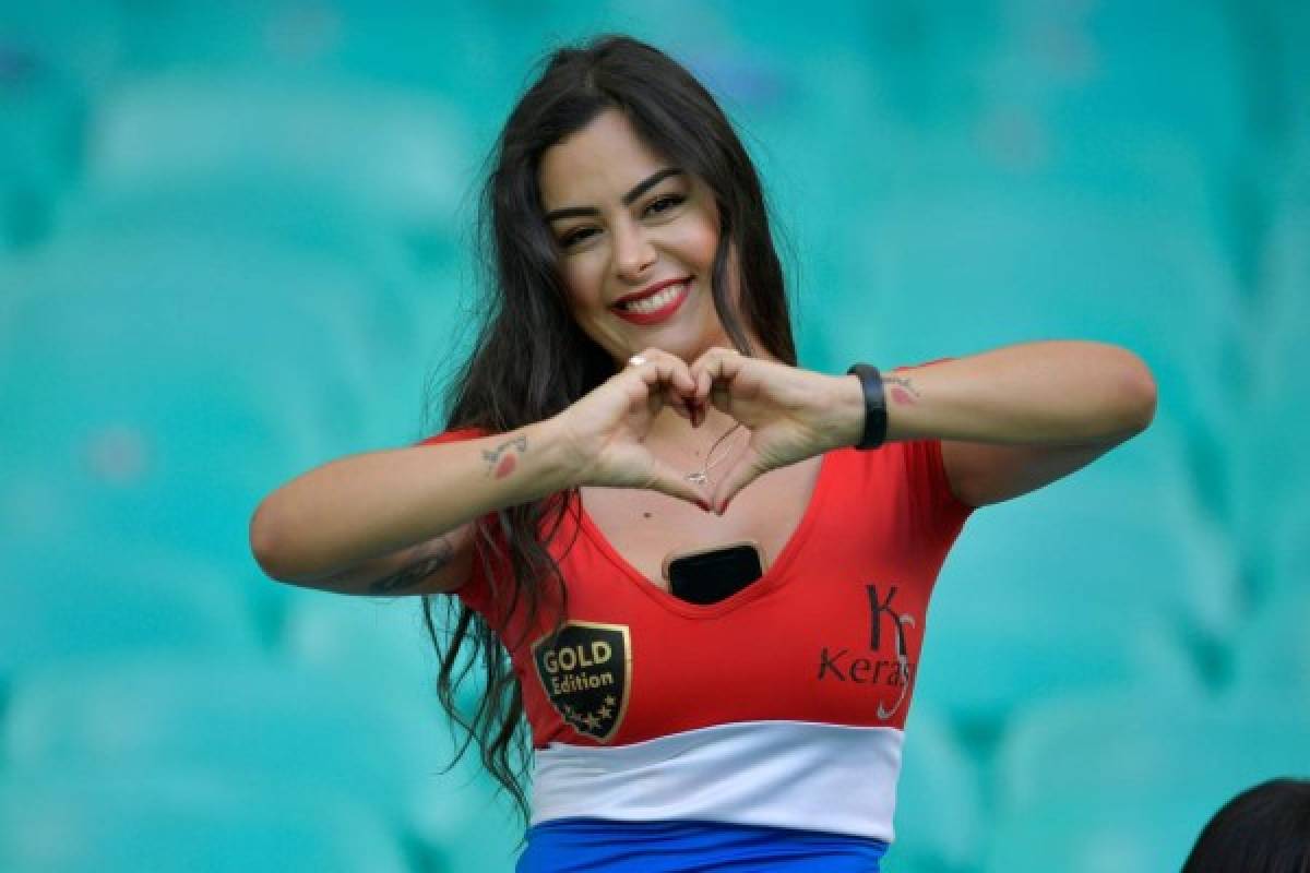 ¡Unas diosas! Larissa Riquelme y Cindy Álvarez enamoran en el Colombia-Paraguay