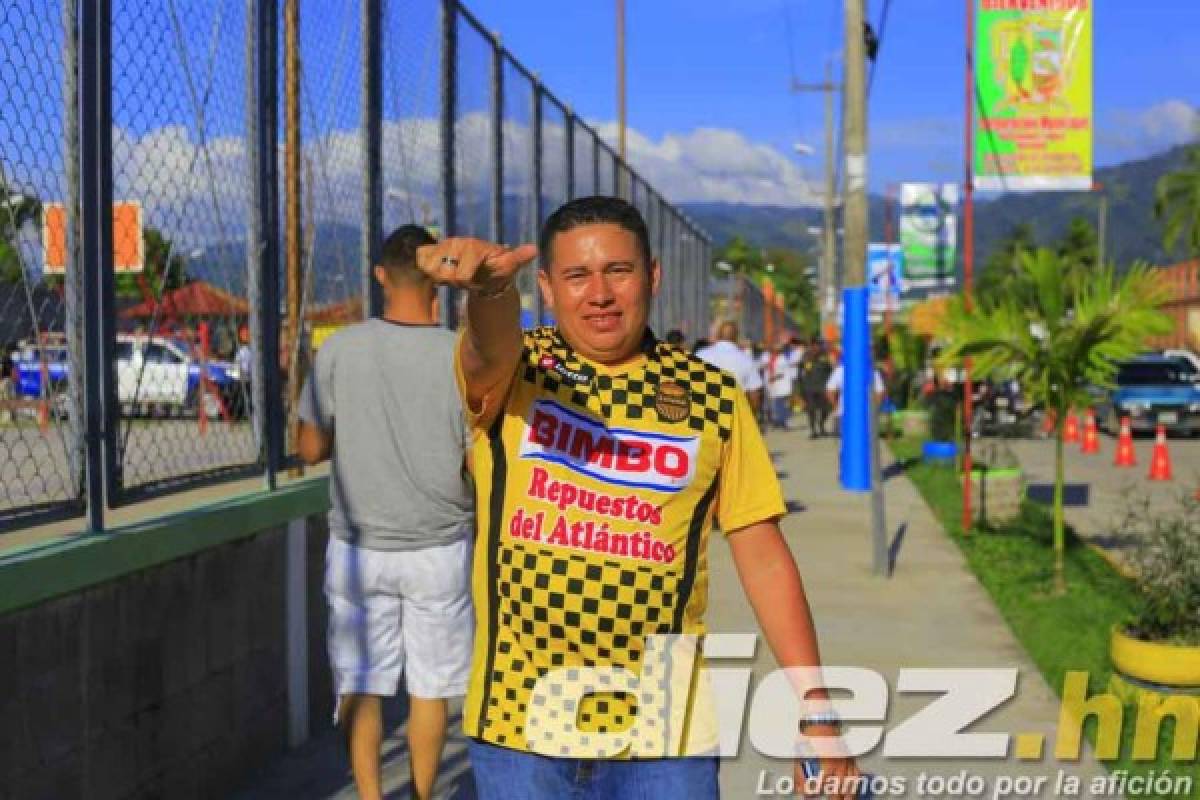 Ambiente de fiesta en el estadio Humberto Micheletti.