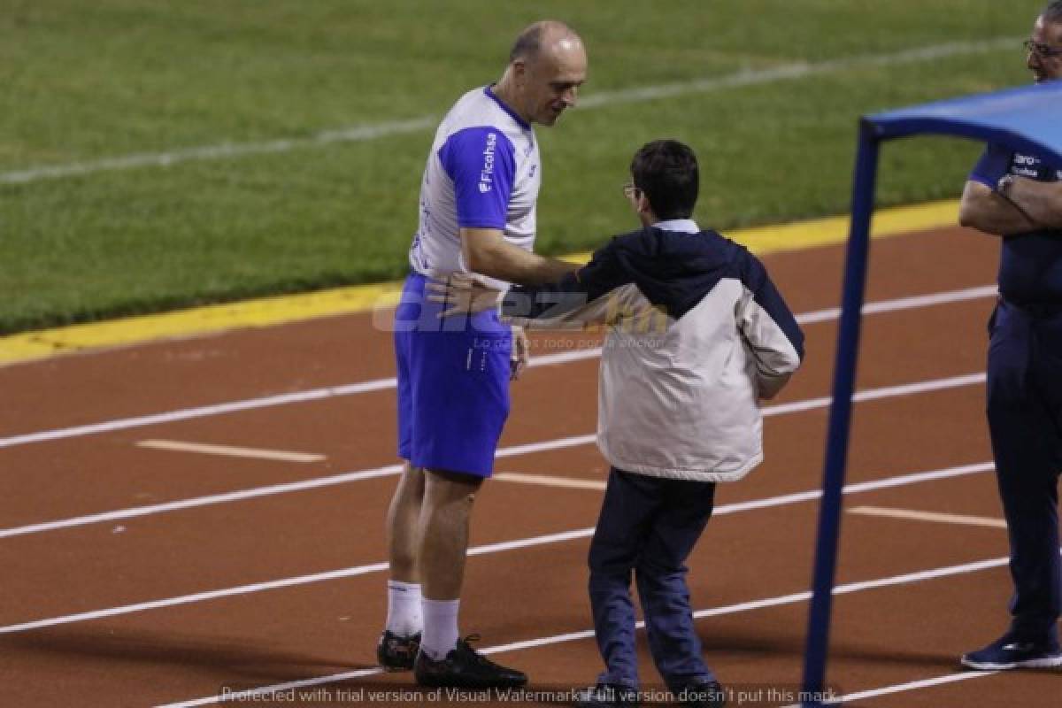 La visita especial en la práctica de la Selección de Honduras y el gesto de Fabián Coito