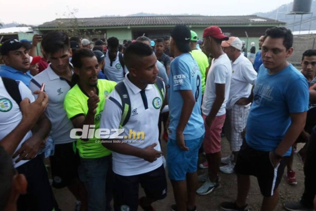 ¡Qué dolor! Los jugadores del Juticalpa y su sufrimiento tras el descenso