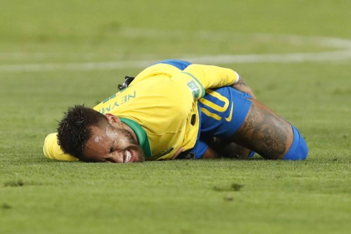 Fotos del Perú - Brasil: Las patadas a Neymar y la sangre de Miguel Trauco