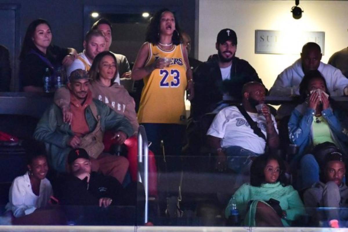 Rihanna, Denzel y todas las celebridades presentes en triunfo de los Lakers sobre Rockets