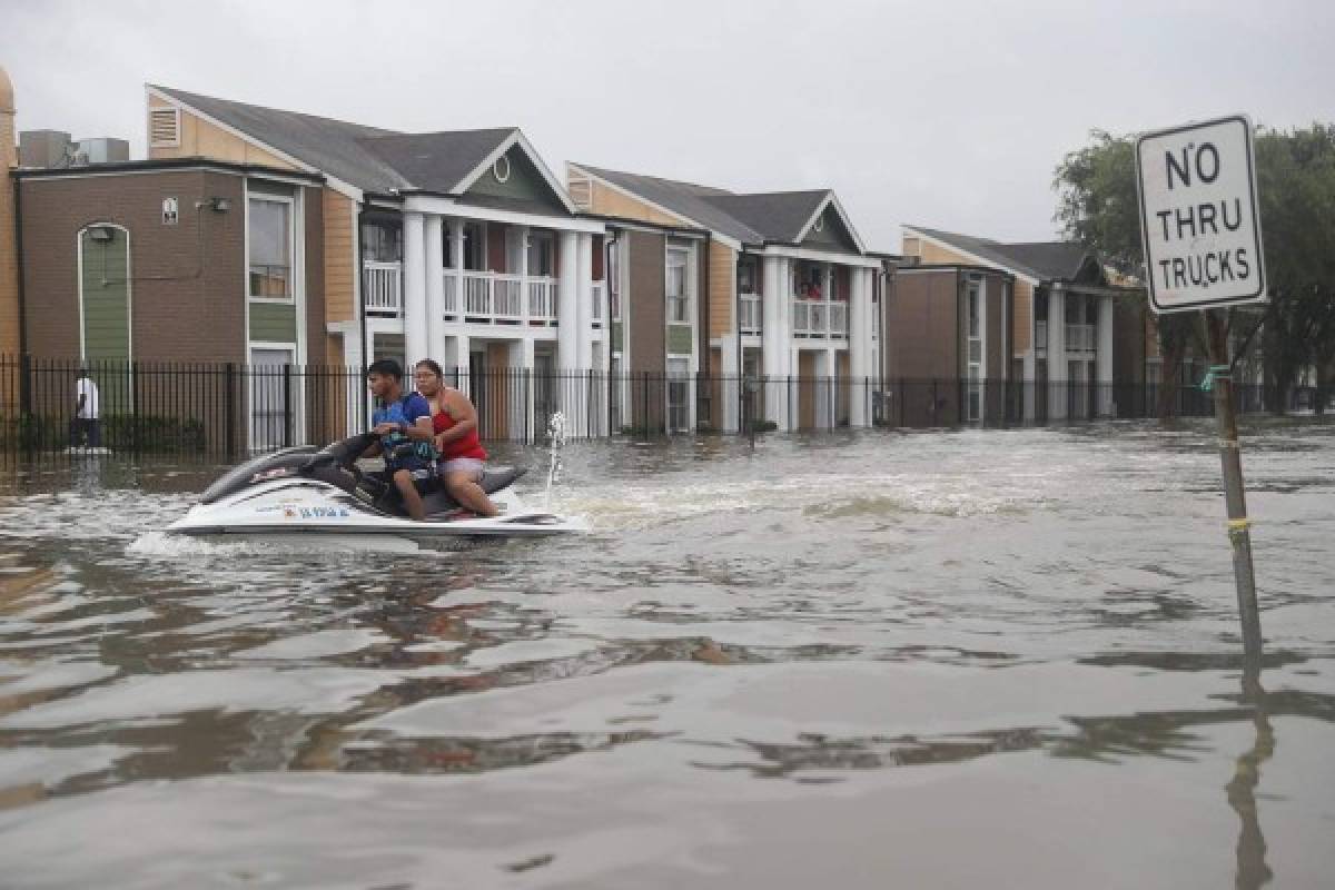 INFORME ESPECIAL: Impactantes fotografías de las inundaciones del huracán Harvey en Houston, Texas