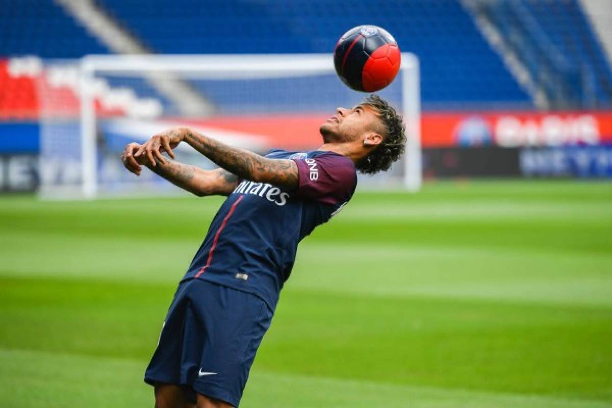 FOTOS: La espectacular presentación del brasileño Neymar en el PSG