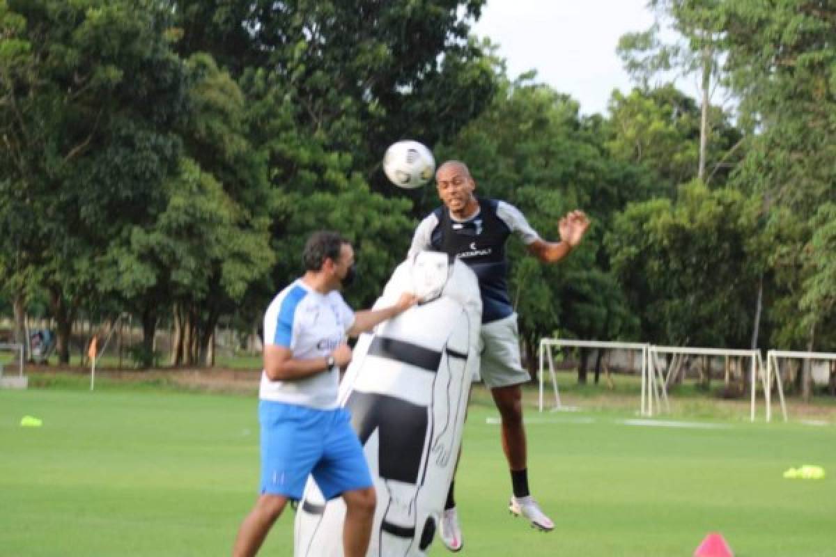 Viernes intenso para la H: trabajo de gimnasio, cancha y el arribo de un legionario a la concentración