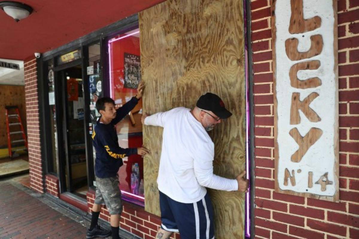 Caos y preocupación en La Florida por llegada del huracán Irma