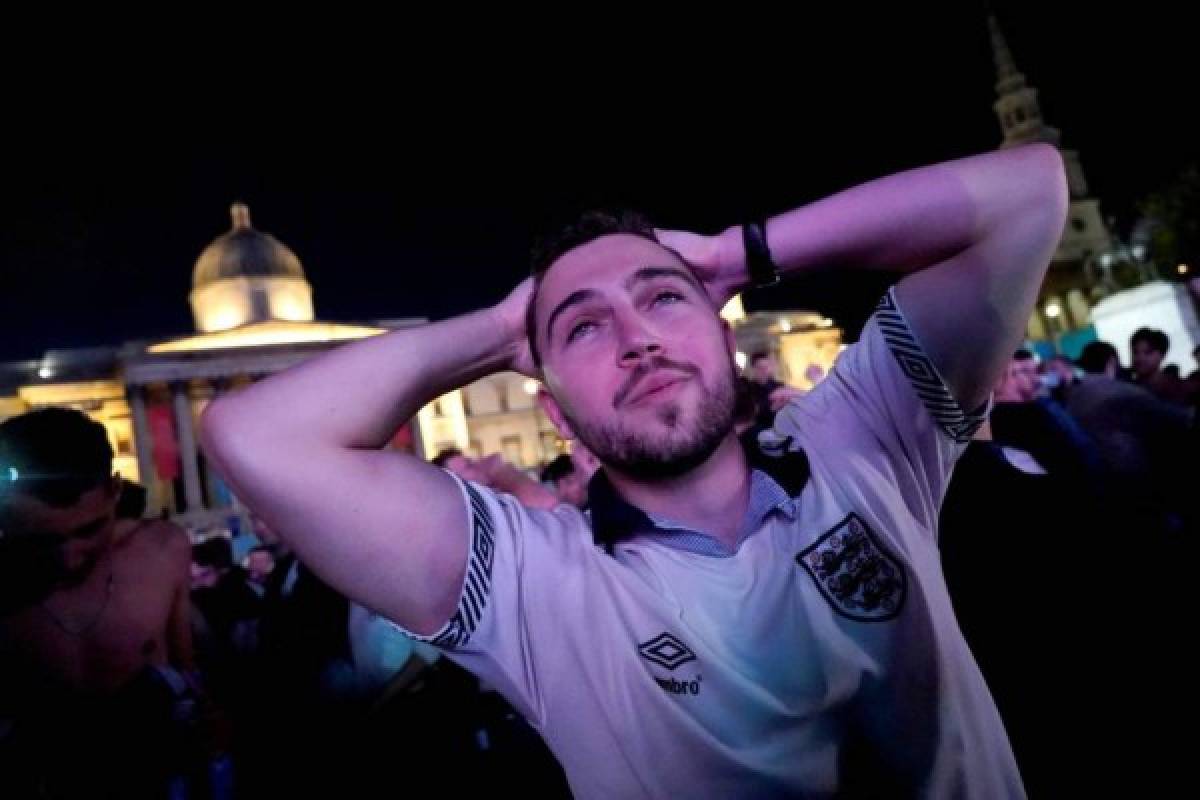 Derroche de locura: cervezas, llanto y festejo de Inglaterra en polémica clasificación a la final de la Euro