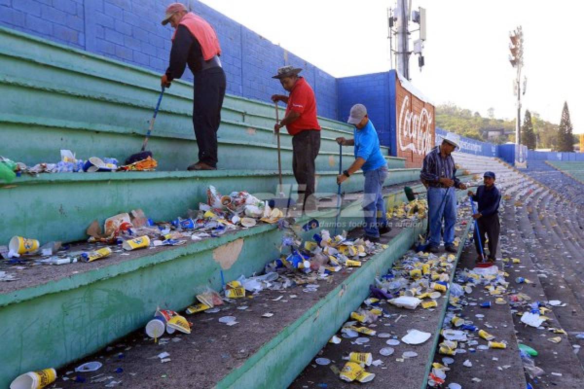 FOTOS: Los bultos de basura que dejaron los aficionados en el Nacional