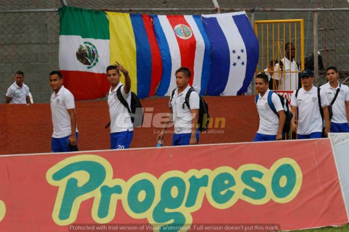 ¡Llenazo, ambiente de final; espectaculares y bellas chicas en El Progreso!