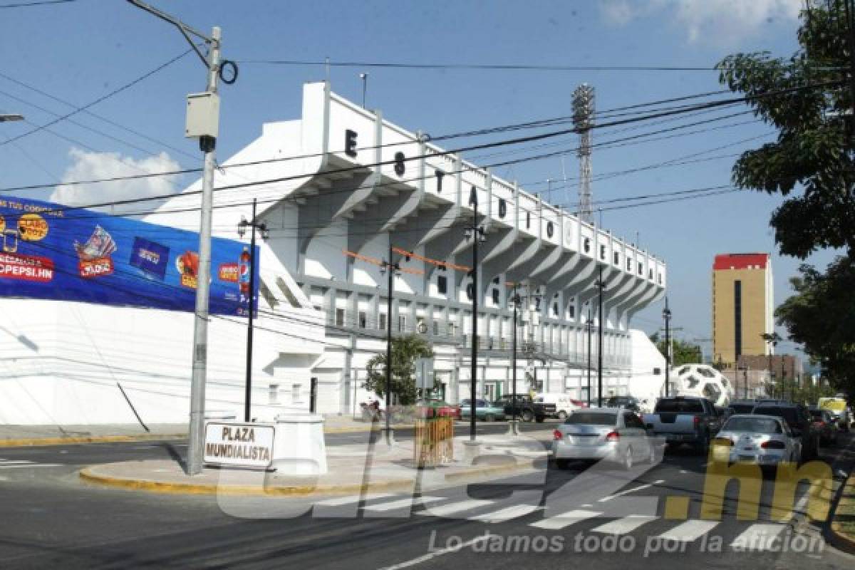 El estadio Morazán cambia de nombre y así luce con su plaza mundialista