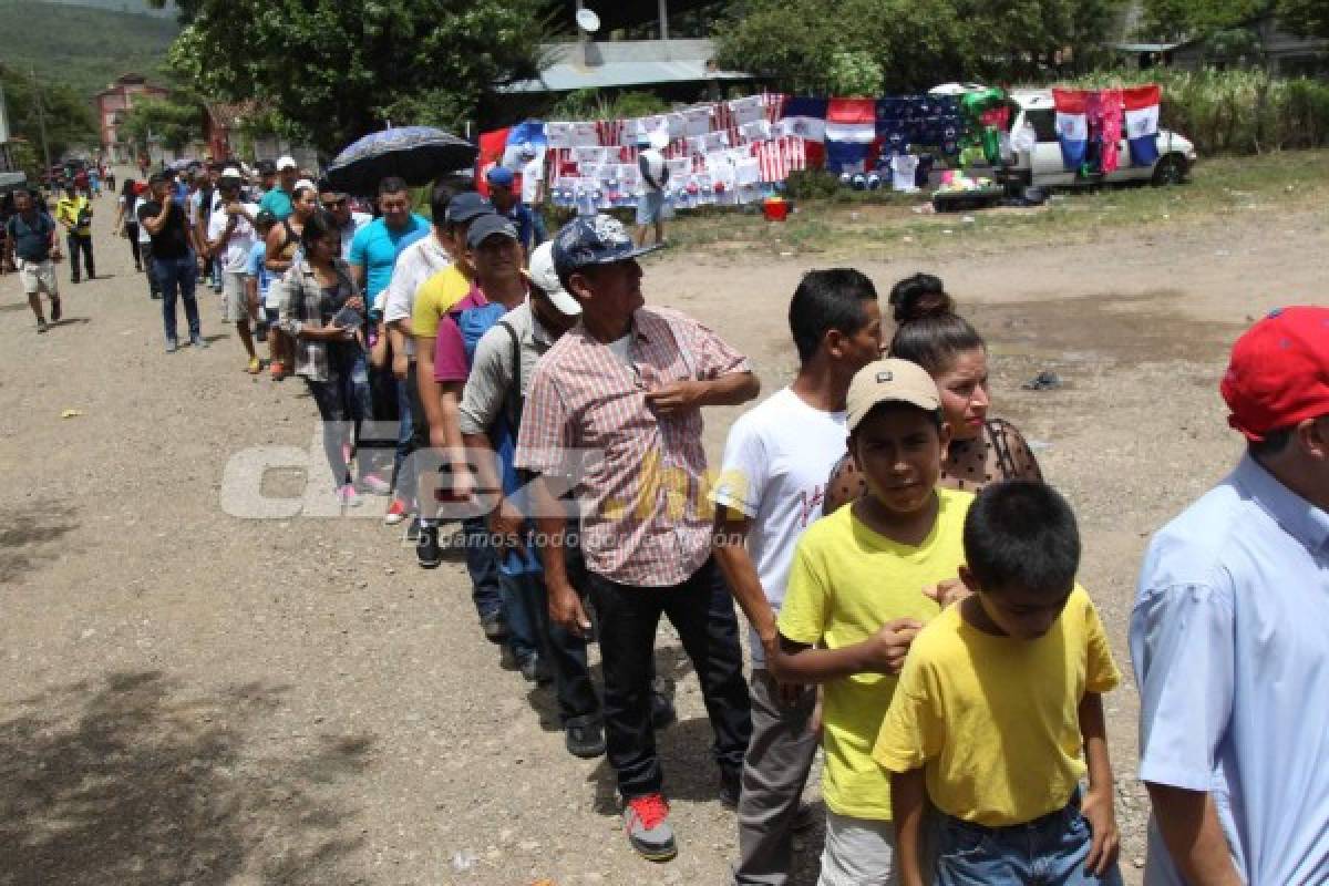 NO SE VIO EN TV: Olimpia causa locura en Jesús de Otoro; Costly y Bengtson asediados