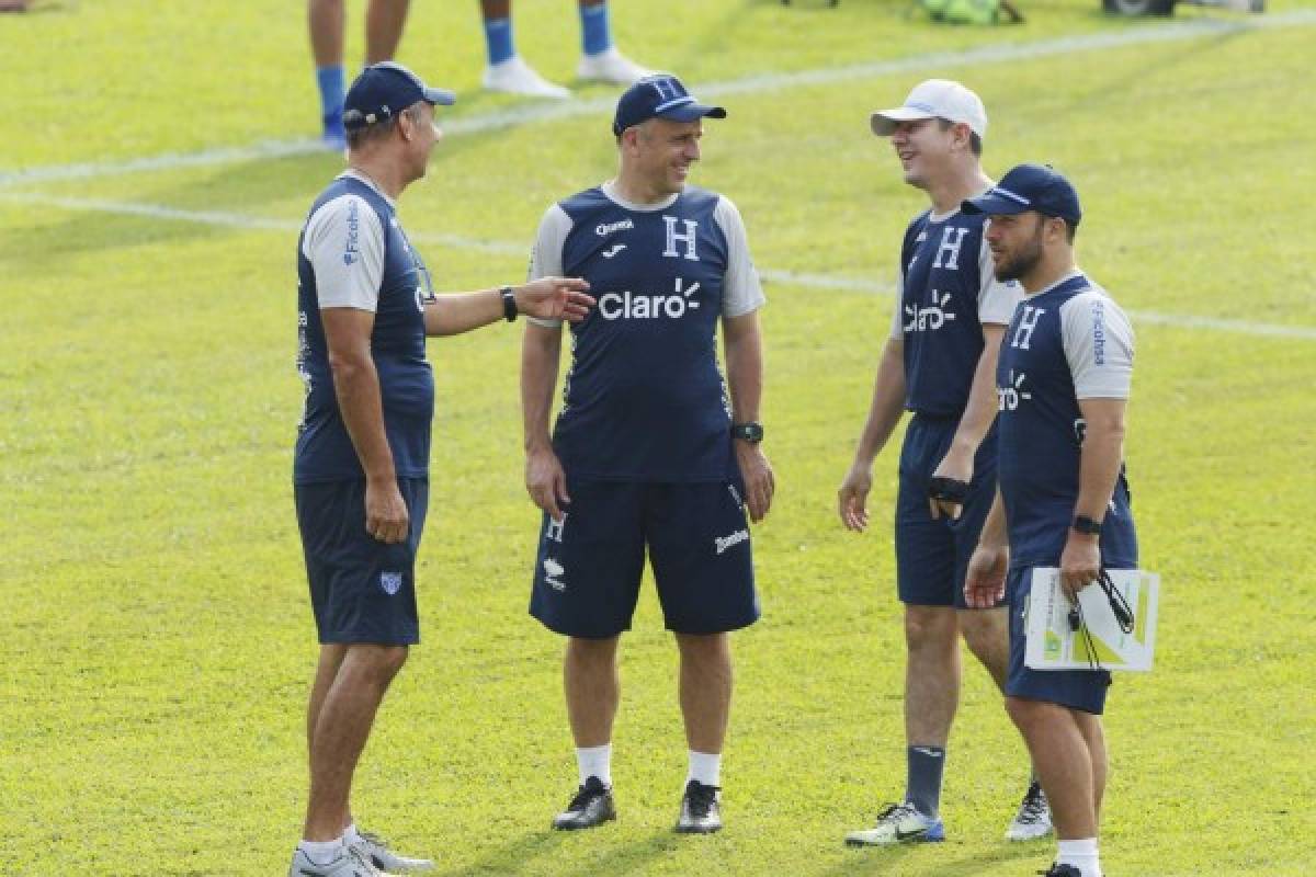 SelecciÃ³n nacional de fÃºtbol de Honduras - entrenamiento 2019 .- Danilo Acosta, la novedad en el entrenamiento de la SelecciÃ³n-