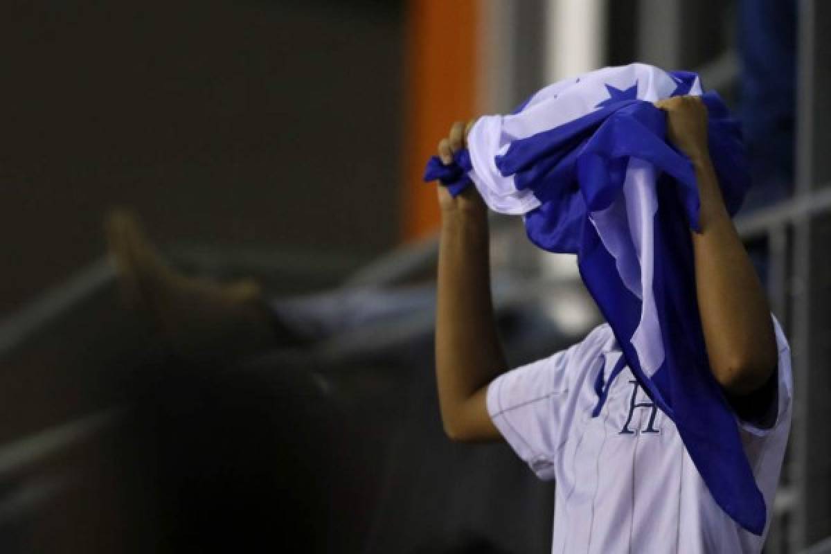 Lo que no se vio en TV: La tristeza de los jugadores hondureños y Coito desesperado