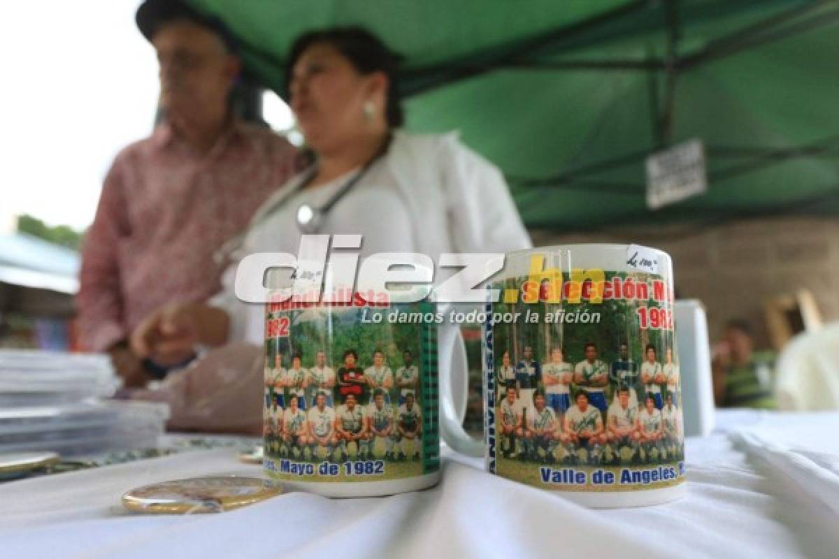 EN FOTOS: Así vendió Chelato souvenirs en el parque Tegucigalpa  