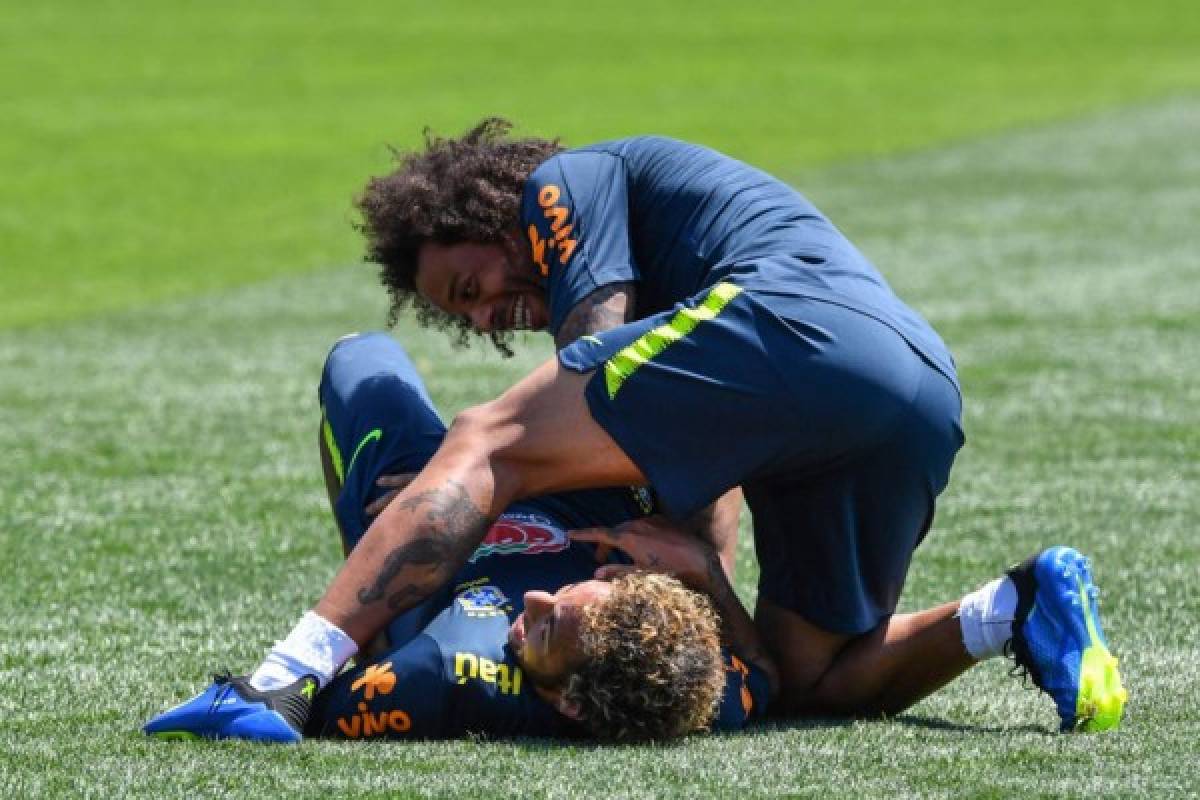 El ataque con huevos de Neymar a Coutinho en el entrenamiento de Brasil en Rusia