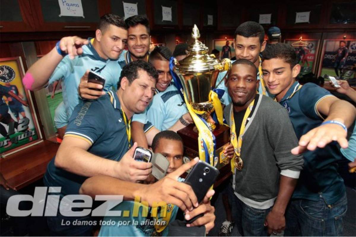 Así celebró Motagua en su camerino