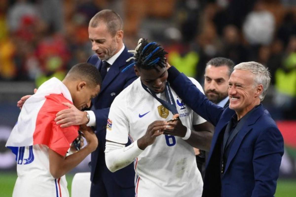 El beso de Mbappé y así celebró con Benzema el título de la Liga de Naciones; Luis Enrique y el gesto con sus jugadores