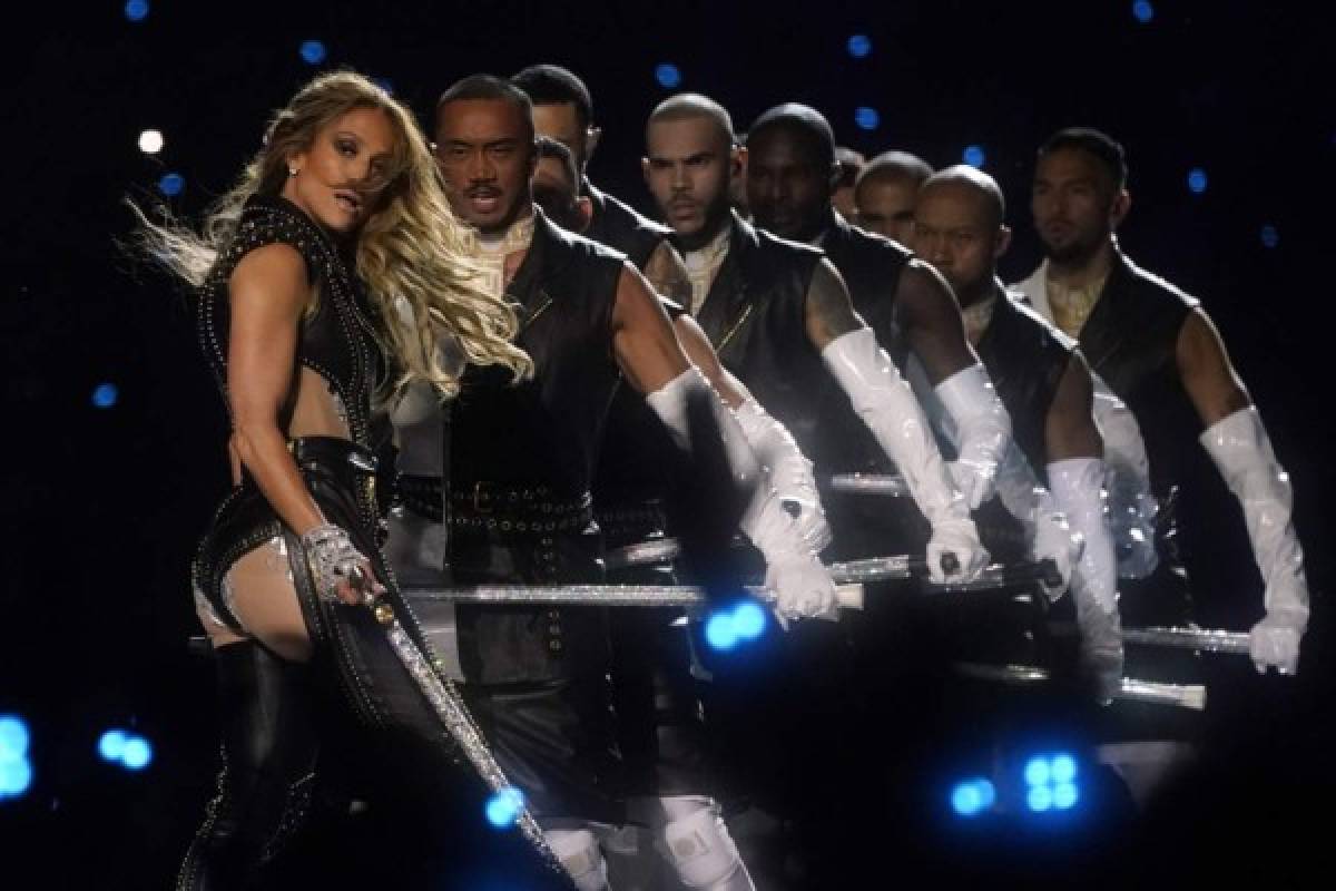 Shakira y Jennifer López dejaron sin aliento a todos en el medio tiempo del Super Bowl