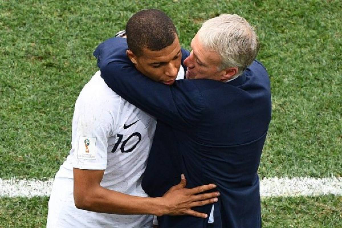 NO SE VIO EN TV: Luis Suárez intimidó a Mbappé y la triste imagen de Tabárez