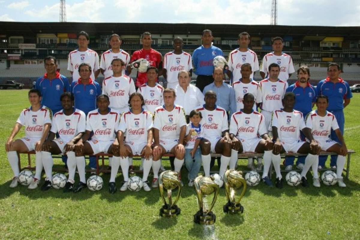 ¡EQUIPAZO! Así era el súper plantel del Olimpia tricampeón con Nahún Espinoza