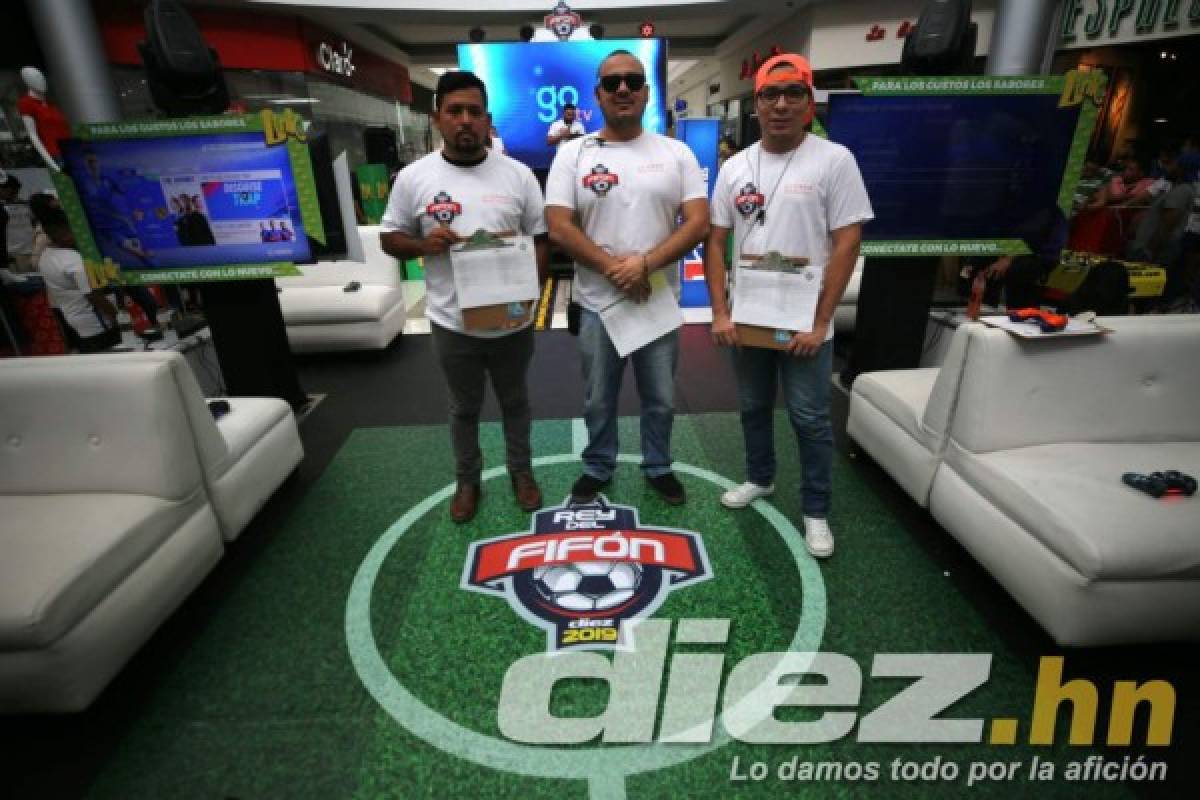 FOTOS: La gran fiesta en el primer día de actividad en el Rey del Fifón 2019 en Tegucigalpa