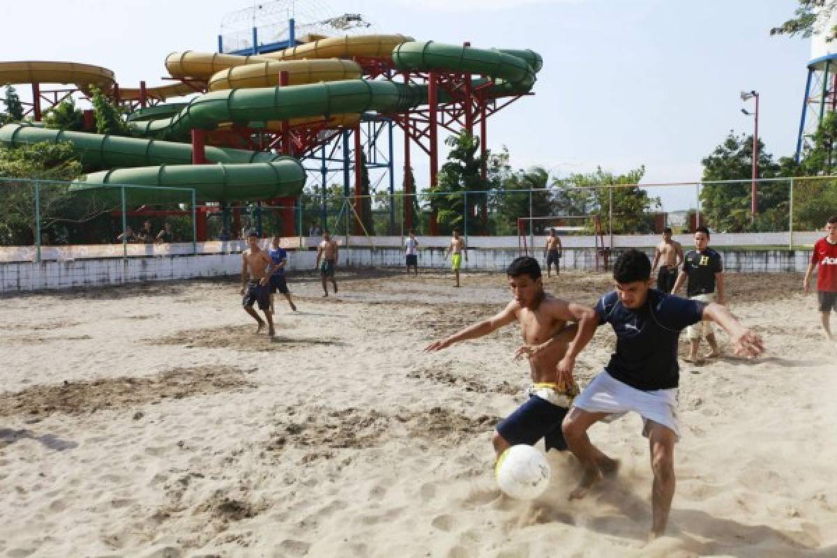 Definida la gran final de fútbol sobre arena en Wonderland