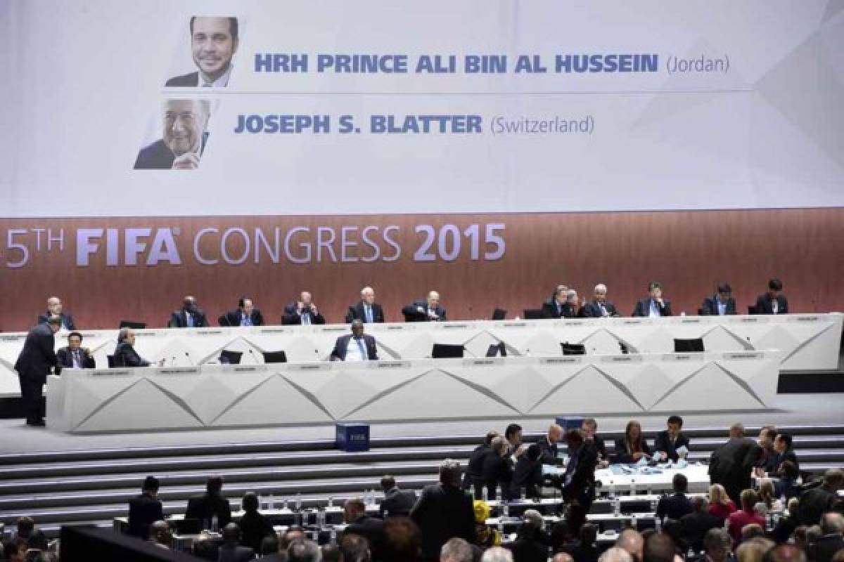 Joseph Blatter reelegido como presidente de la FIFA