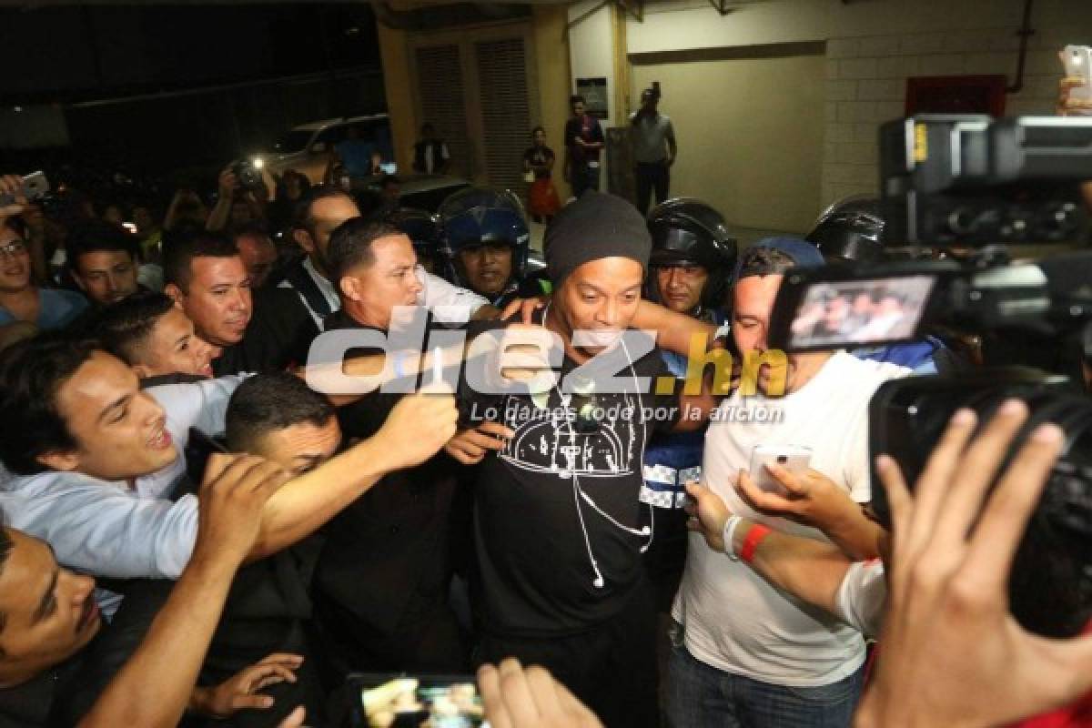 EN FOTOS: Así fue todo el recorrido de Ronaldinho en Honduras