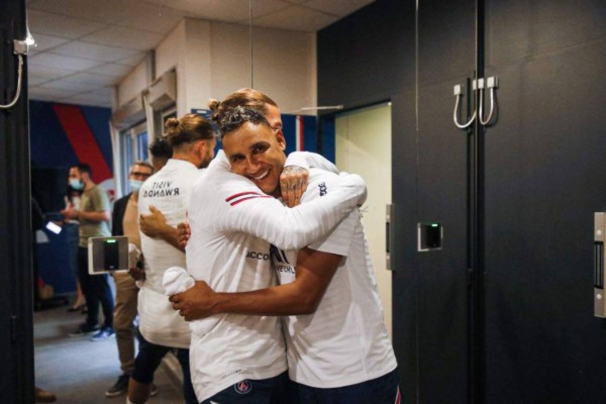 El primer entreno de Sergio Ramos en el PSG: Abrazo especial y el gesto de sus compañeros
