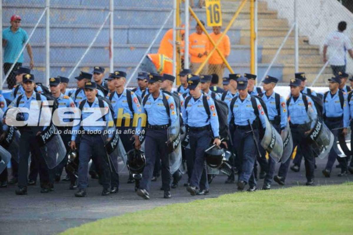 FOTOS: El ambiente que se vive en el Nacional para el partido entre Honduras y Puerto Rico