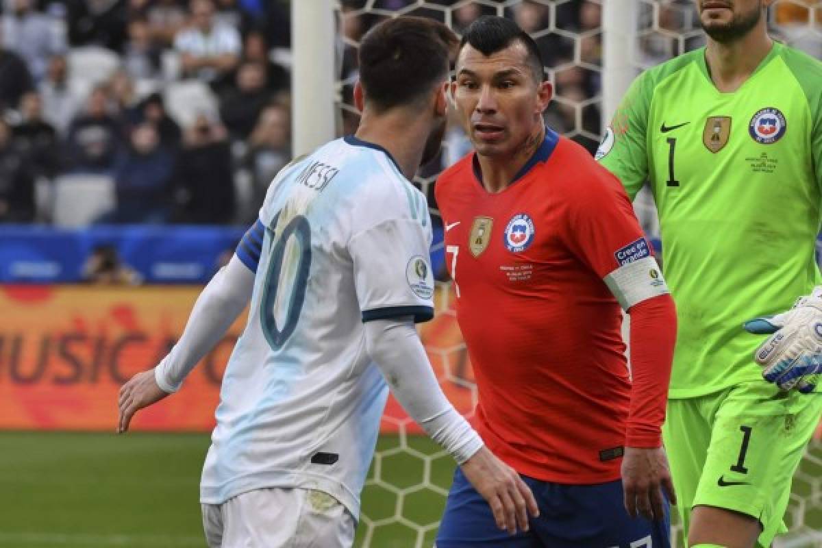 La frustración de Messi, la otra pelea del partido y el gesto de Vidal