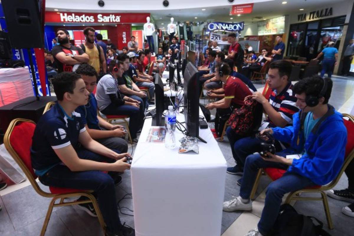 ¡Una locura! Así se vivió el torneo SMASH de DIEZ en Galerías del Valle