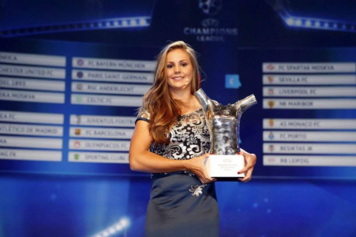 Lieke Martens, la guapa jugadora del Barcelona que fue MVP de la Champions